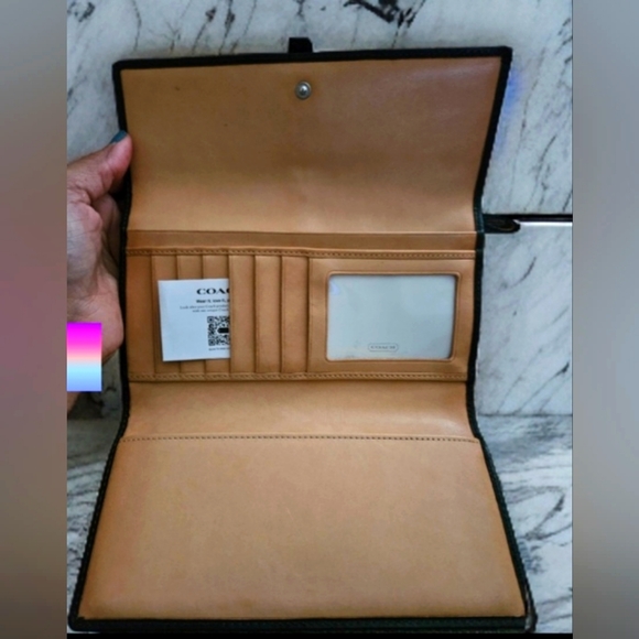 2 in 1 Wallet In Signature Canvas & checkBook. - Picture 12 of 15